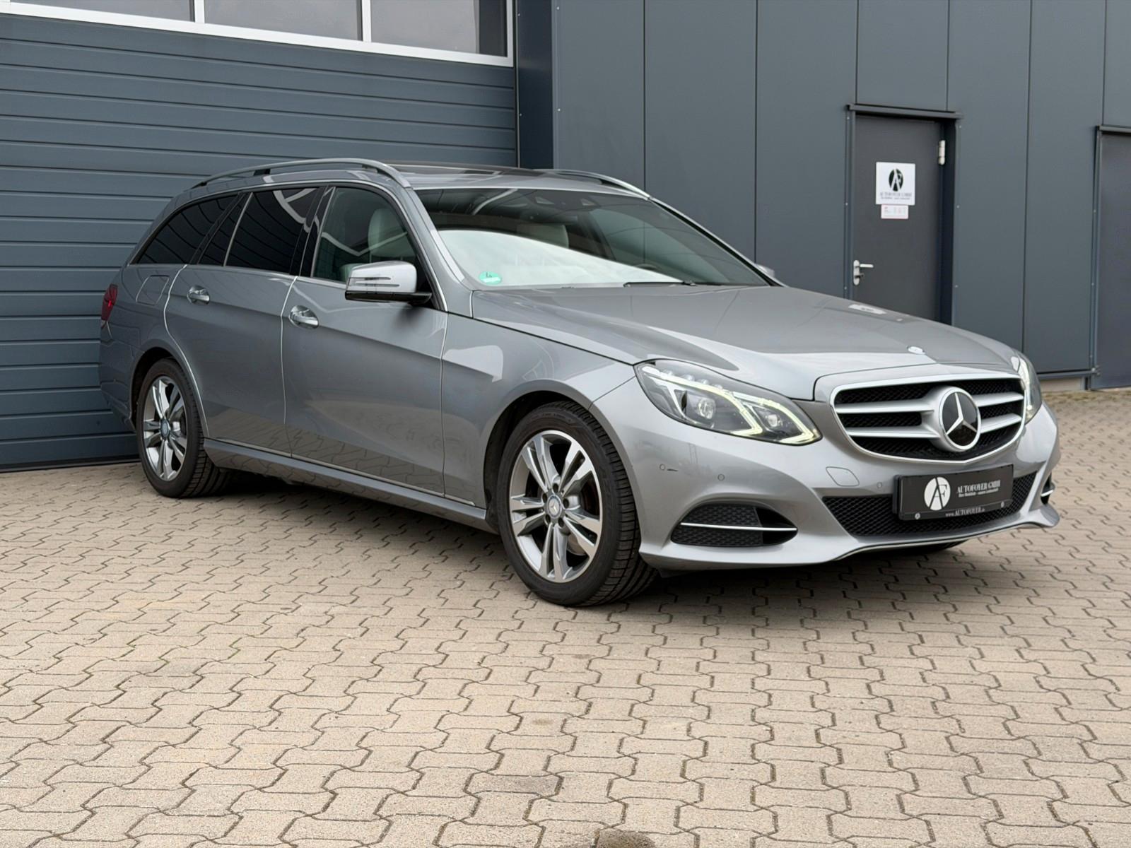 Mercedes-Benz E 250 CGI T-Modell *LED*COMAND*KEYLESS*DISTR*AHK