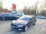 Skoda Superb 2.0 TDI DSG Elegance Combi NAVI XENON SHZ - Skoda Superb