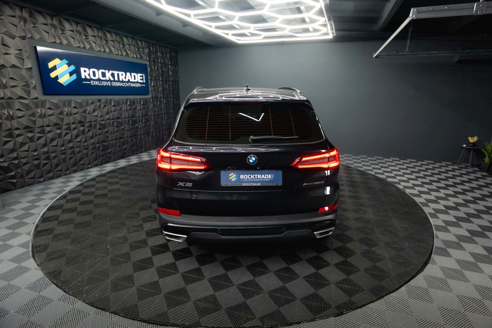 Fahrzeugabbildung BMW X5 xDrive 30d Sport Shadow | ACC | LED | Live CP