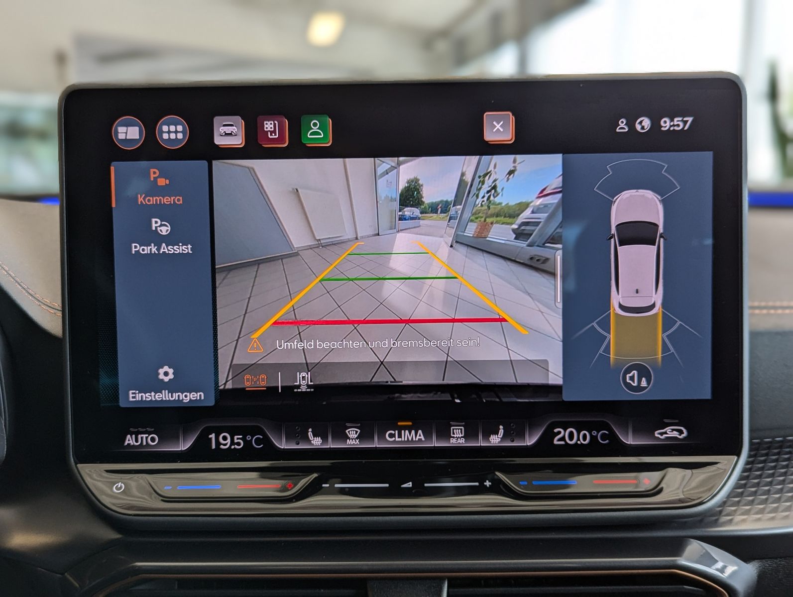 CUPRA Leon 1.5 eTSI Intelligent-Dynamic-Edge-Paket - Image 23