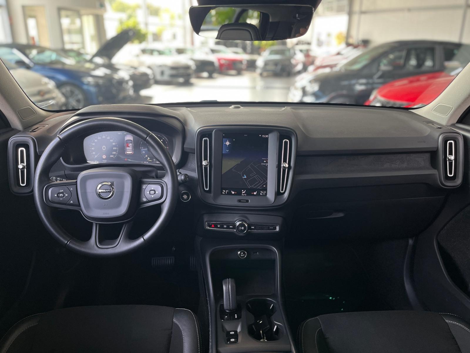 Volvo XC40 AWD AHK LED NAVI ALU