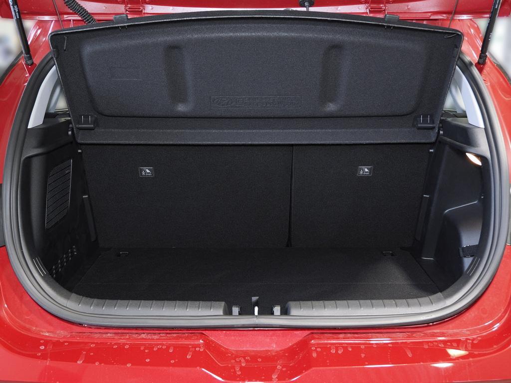 Hyundai i20 FL Trend BOSE Soundsystem, миниатюра 15