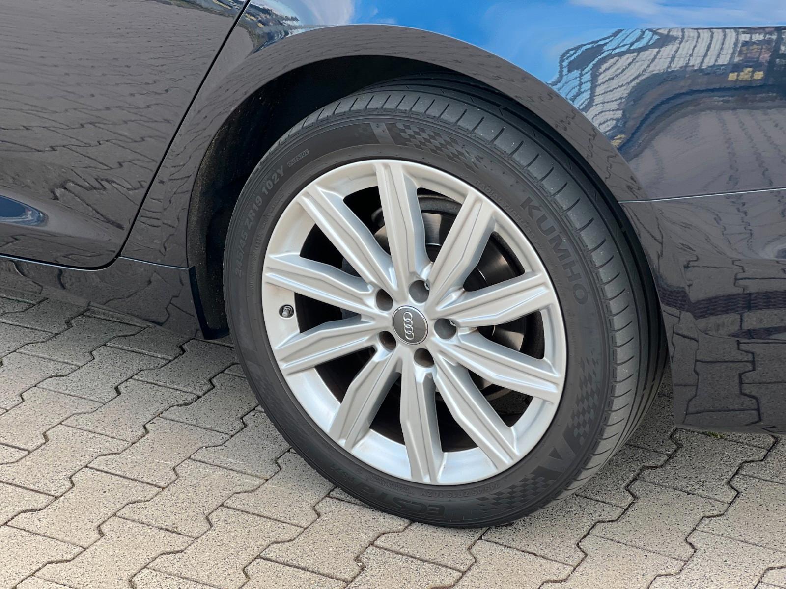 Audi A6 Avant 40 TDI design/19"/Kamera/MMI