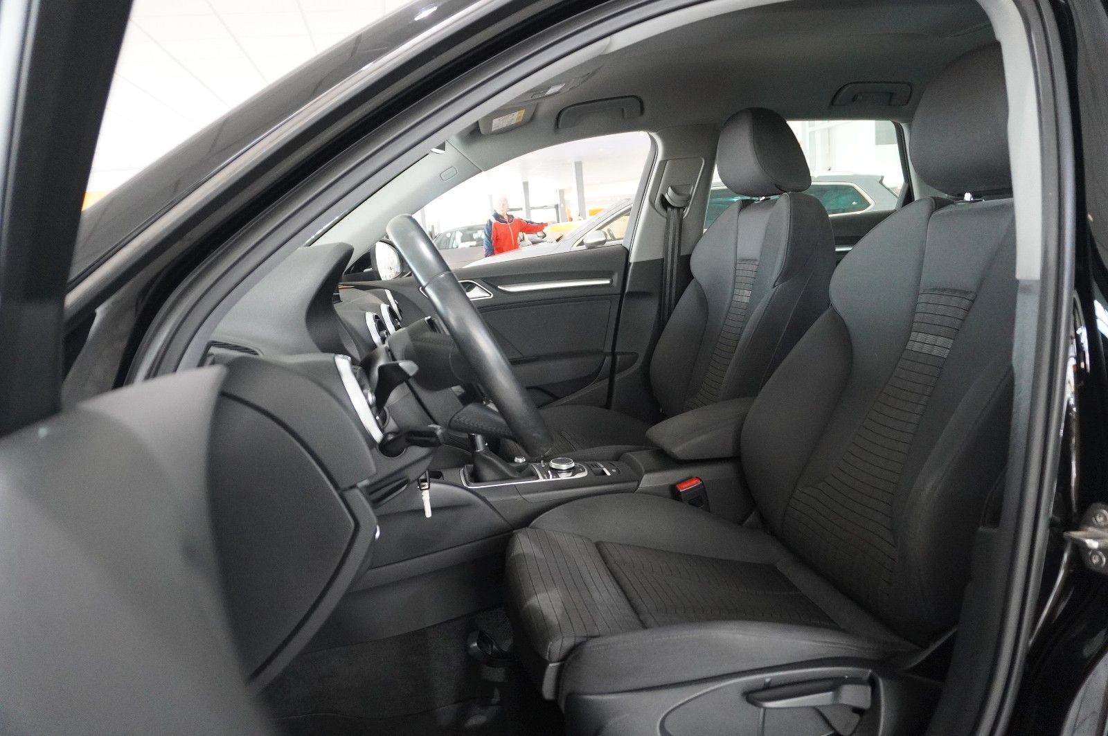 Fahrzeugabbildung Audi A3 Sportback 1.4 TFSI SPORT NAVI/SH/BI-XENON/PDC