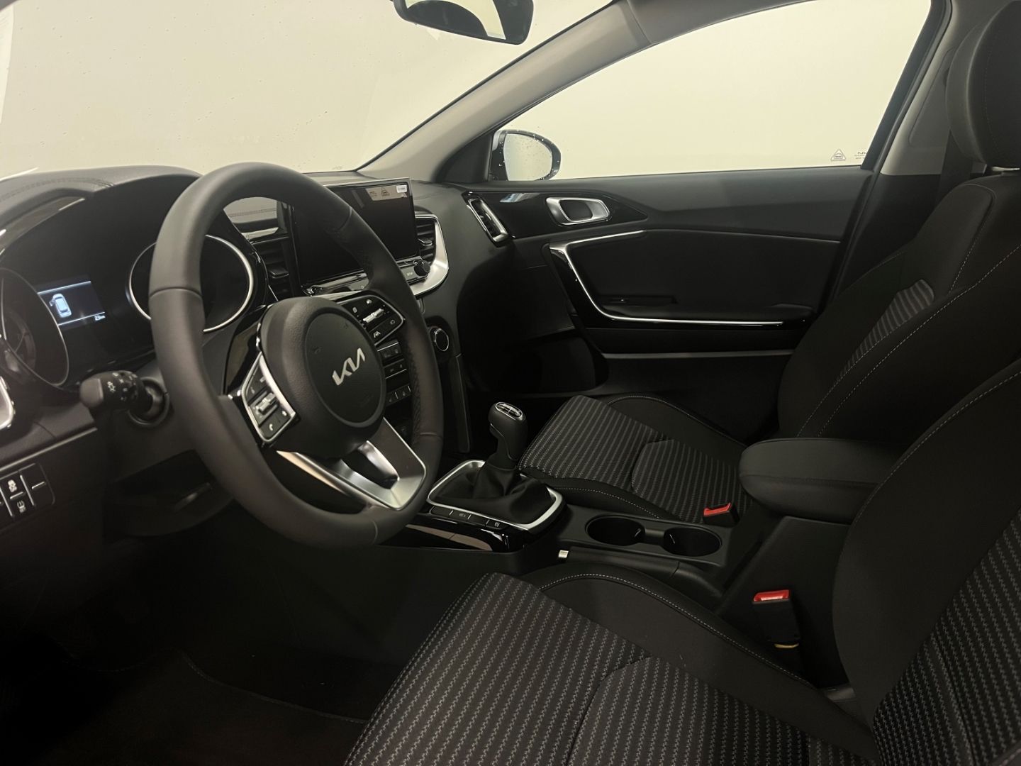 Fahrzeugabbildung Kia Ceed_sw Vision 1.4 Lane Assist Navi Kamera LIM