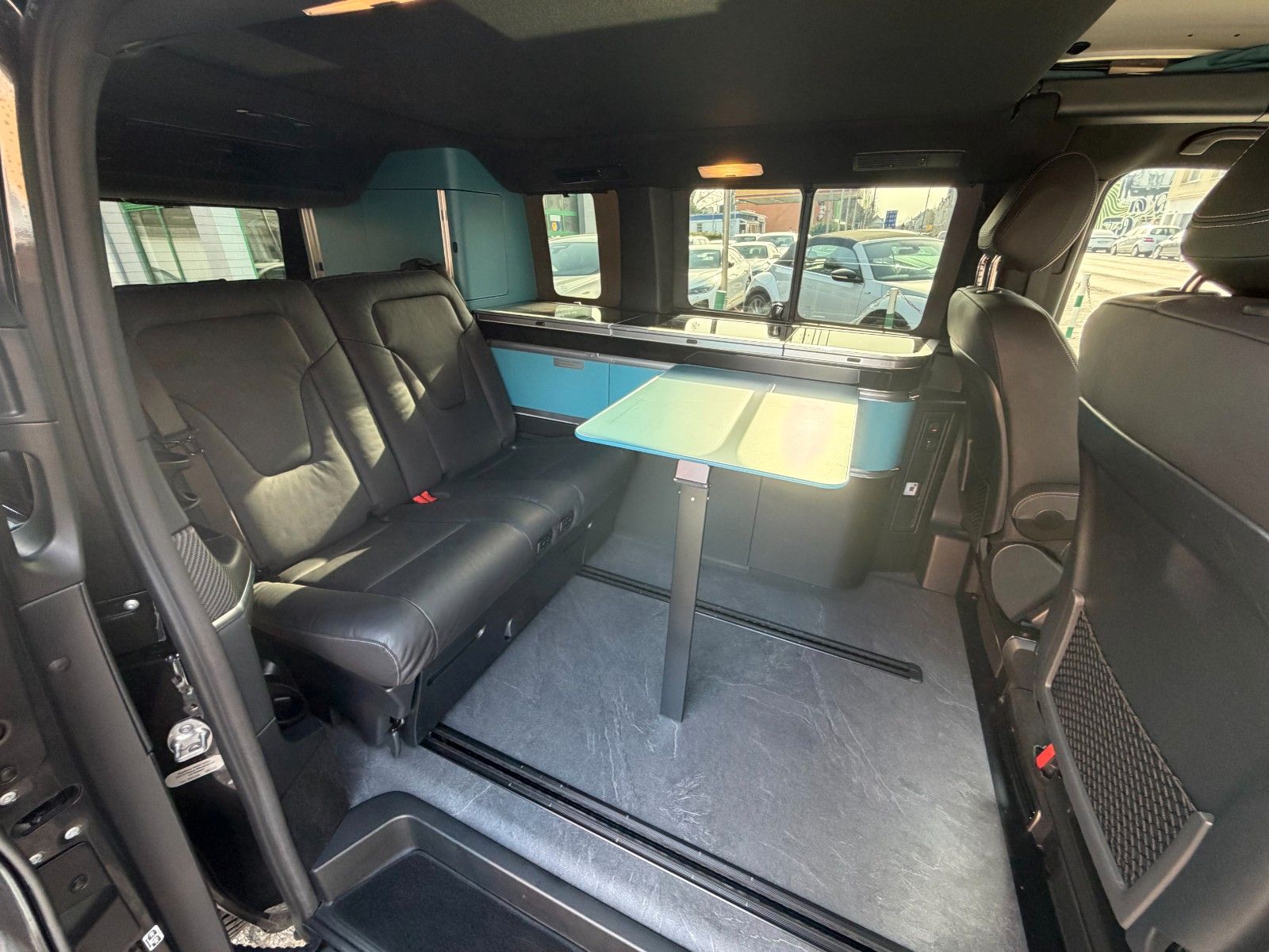 Fahrzeugabbildung Mercedes-Benz V300 d MARCO POLO AMG LINE VOLL NIVELLIERUNG