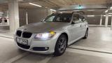 BMW 320i Touring  -  Panorama Navi Xenon HiFi - BMW 320 aus 2009: Kombi, 320i