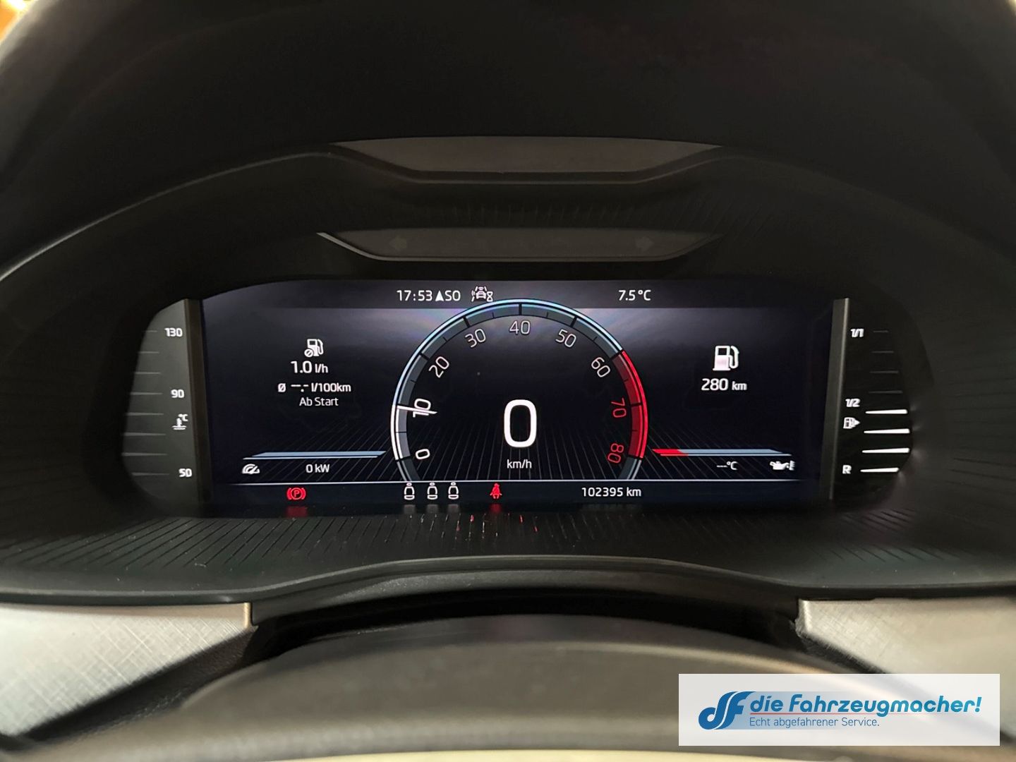 Fahrzeugabbildung SKODA Kamiq Tour Navi Digitales Cockpit LED Sperrdiff.