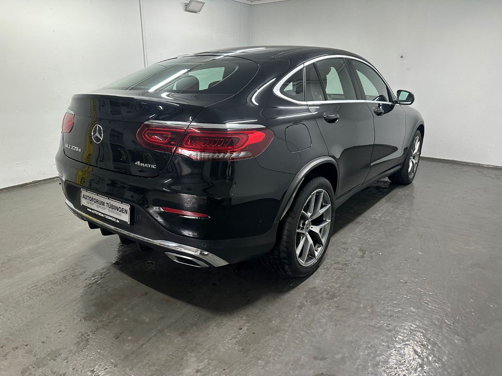 Fahrzeugabbildung Mercedes-Benz GLC 220 d 4MATIC Coupé *AMG-LINE*DISTRO*KAMERA*