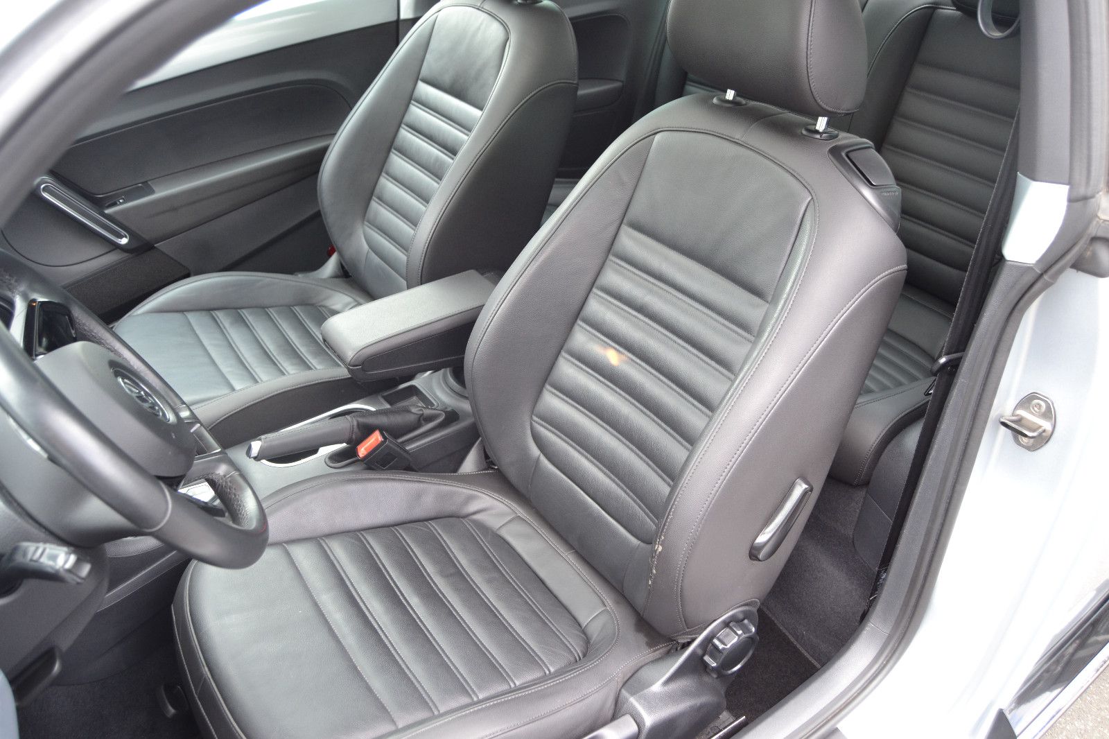 Fahrzeugabbildung Volkswagen Beetle Sport*Klima*Leder*Panoramadach*
