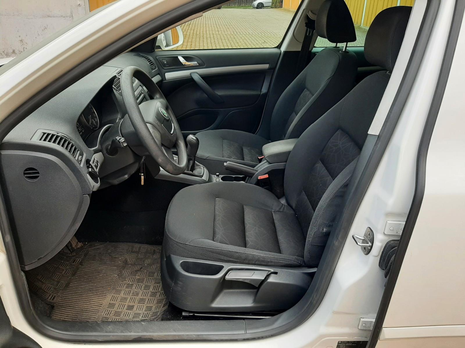 Skoda Octavia 2012 — photo 12