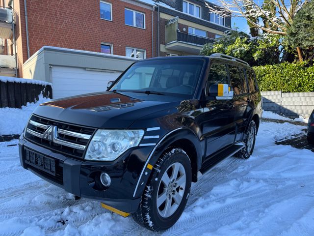 Mitsubishi Pajero 3.2 DI-D, 7 Sitzer, Aut., Scheckheft