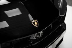 Urus 4.0 V8 PHEV SE 2025 BLACK CARBON PANO