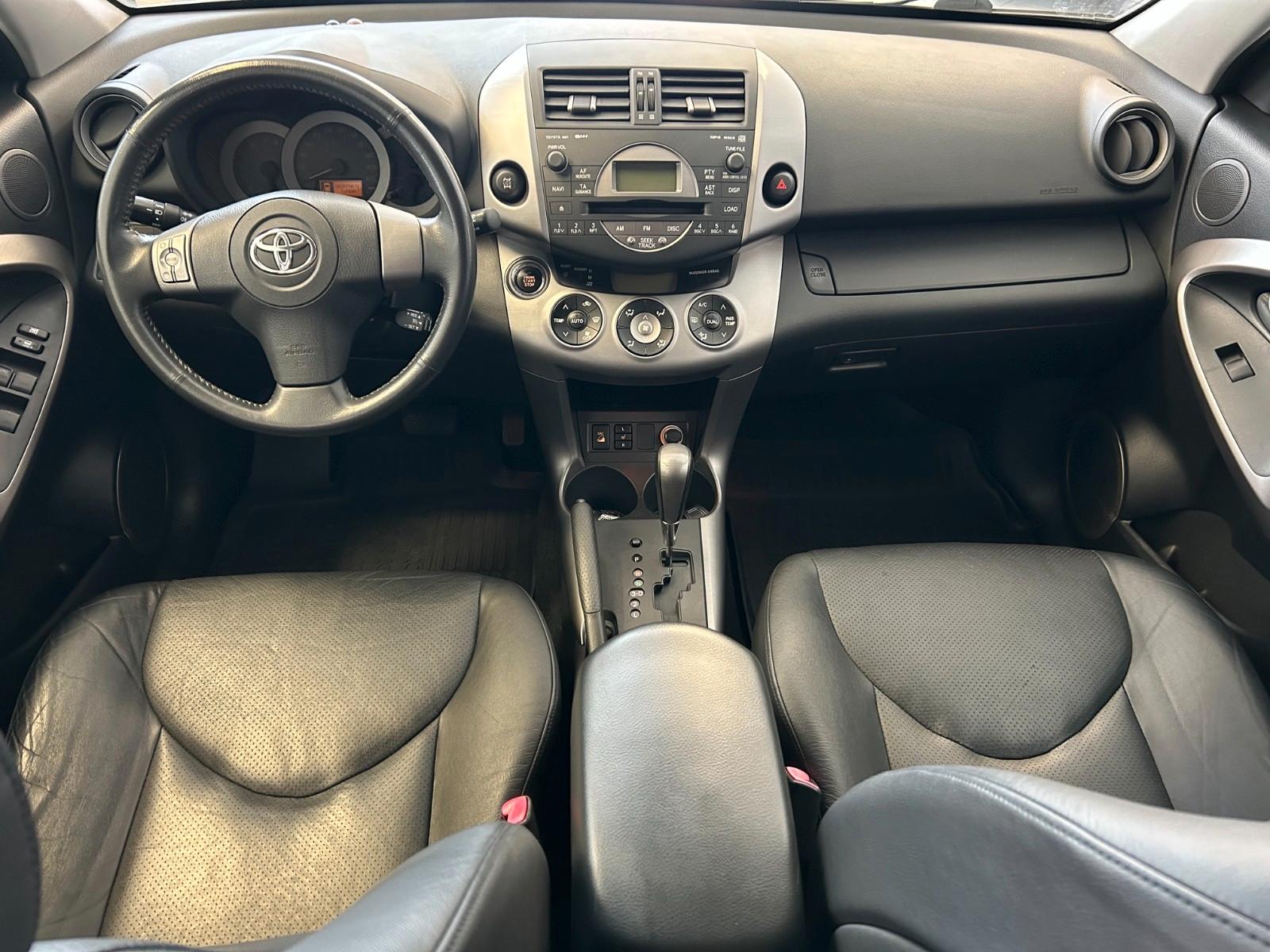 Toyota RAV4 2.0 VVT-i 152 ch 4x4 Executive • Boîte auto • 95 000 km • Cuir • Clim auto
