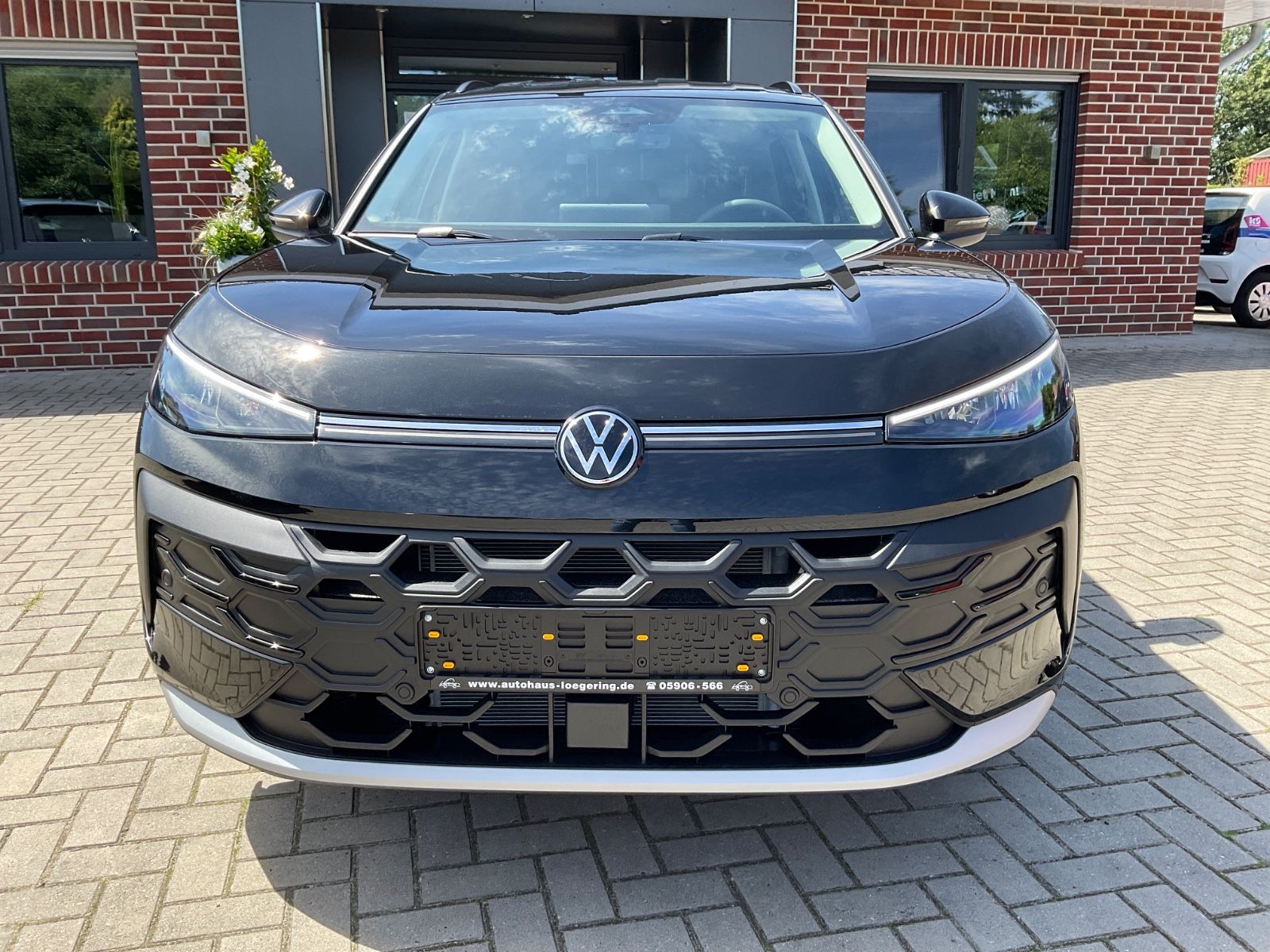 Fahrzeugabbildung Volkswagen T-Roc 1.5 eTSI DSG Kamera,AHK,5J Garantie,ACC