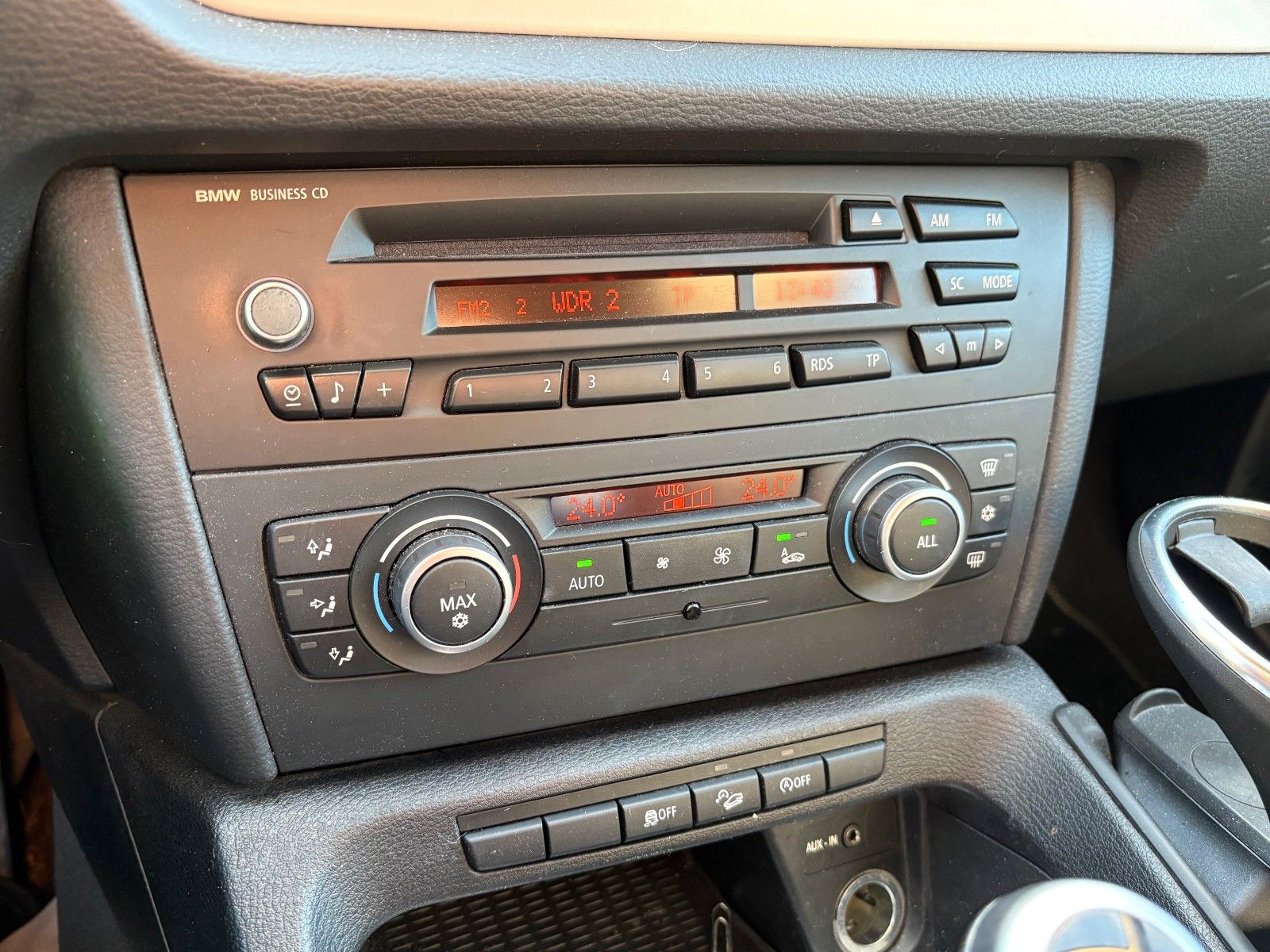 Fahrzeugabbildung BMW X1 xDrive20d xLINE Sportsitze 1.HAND SPORTFWK