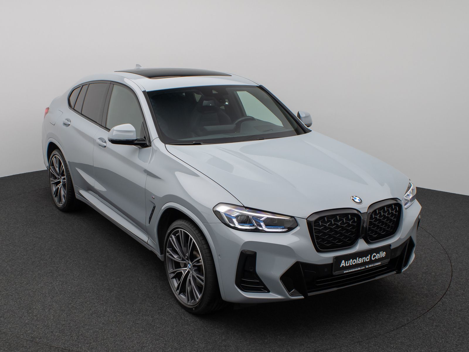 Fahrzeugabbildung BMW X4 xD30d M Sport Laser Panorama 360°HUD DAB HiFi