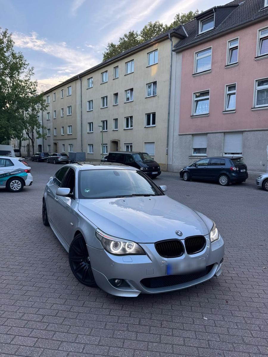 BMW 525