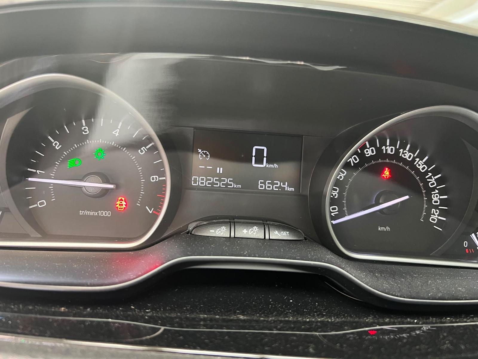 Peugeot 2008 Active Klima/Multi/1-HAND/**82.000KM**/TOP