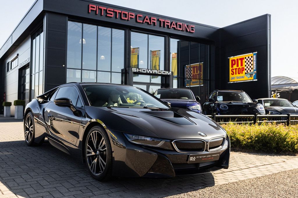 BMW i8