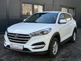 Hyundai Tucson blue Classic 2WD*1,6* - Hyundai TUCSON: Classic