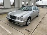 Mercedes-Benz MERCEDES BENZ E240 - gebrauchte Mercedes-Benz E-Klasse aus dem Jahr 2001