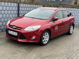 Ford Focus Lim. Titanium *Scheckheft gepflegt* - Ford Focus aus 2011: Limousine