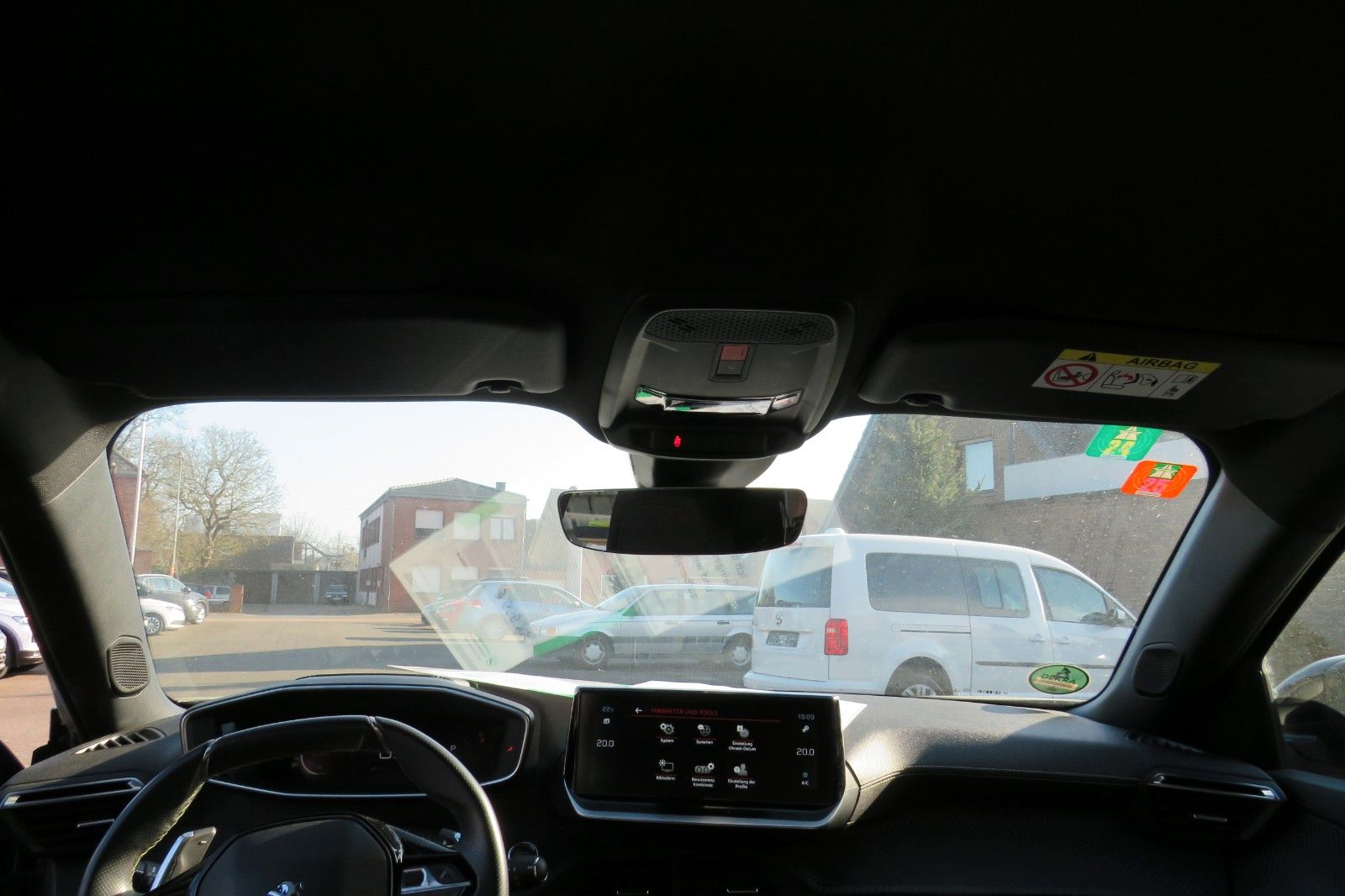 Fahrzeugabbildung Peugeot 2008 GT 8-AUTOMATIK GRA NAVI PDC 1.HAND