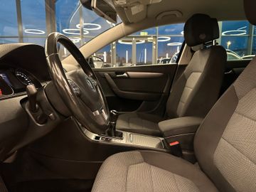 MYAUTOCENTER – Gebraucht- und Jahreswagen mit Werkstattservice in Pfaffenhofen Volkswagen Passat Variant Comfortline BlueMotion *AHK*Klima