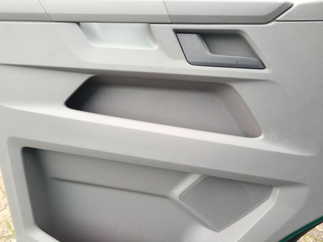 T6.1 Transporter Kombi KR 5-Sitzer AHK SHZ Klima