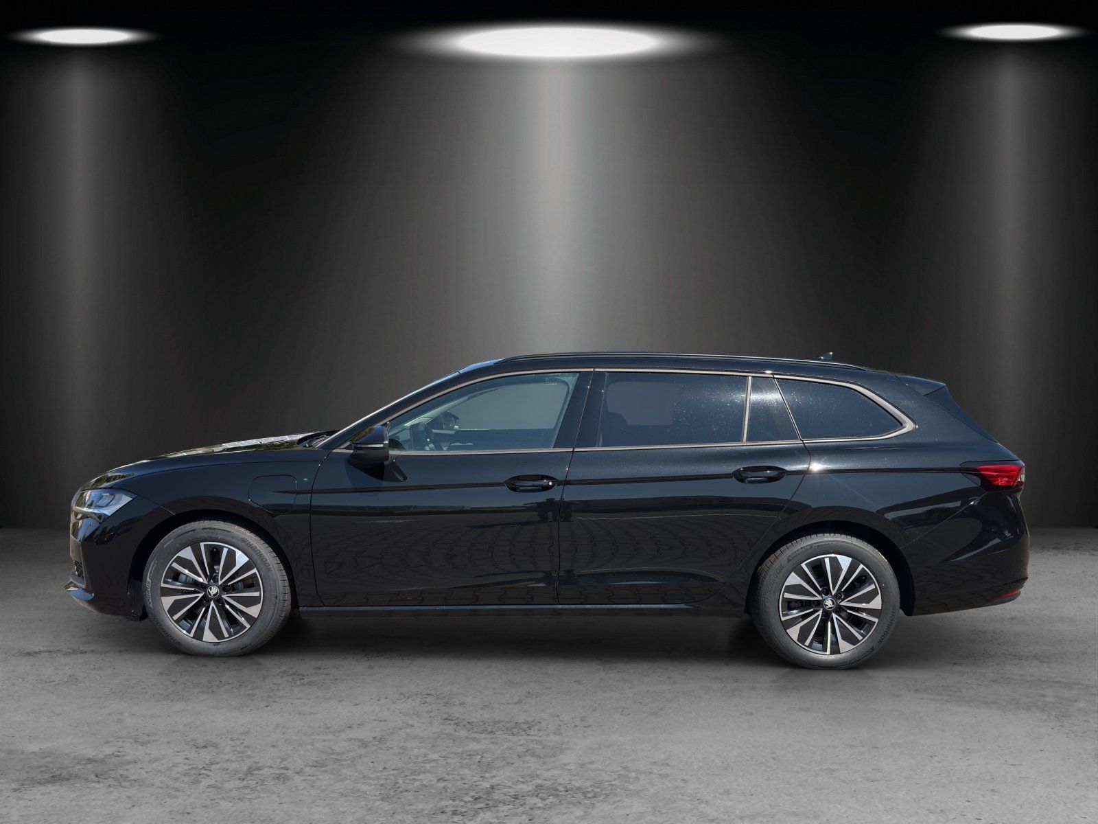 Fahrzeugabbildung SKODA Superb Combi Selection 1,5 TSI iV 150 kW DSG
