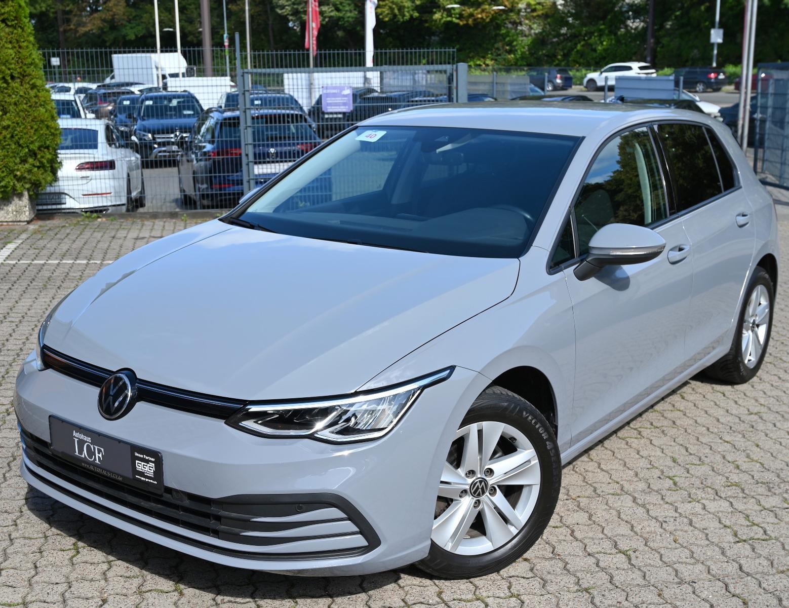 Volkswagen Golf VIII Lim. 1.5 TSI Life Navi LED PDC CarPlay, миниатюра 2