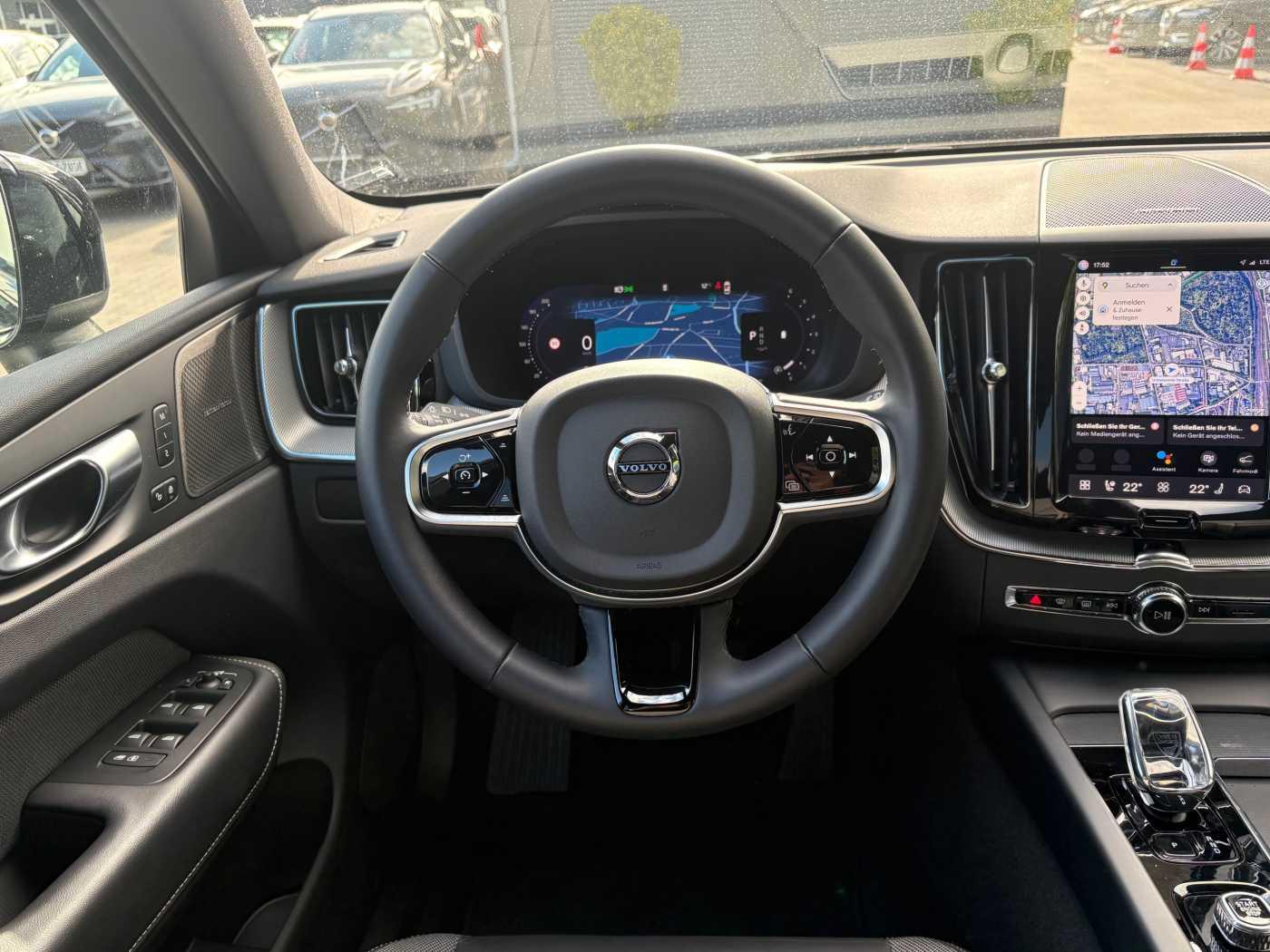 Volvo XC60 B4 D 2WD Plus Dark