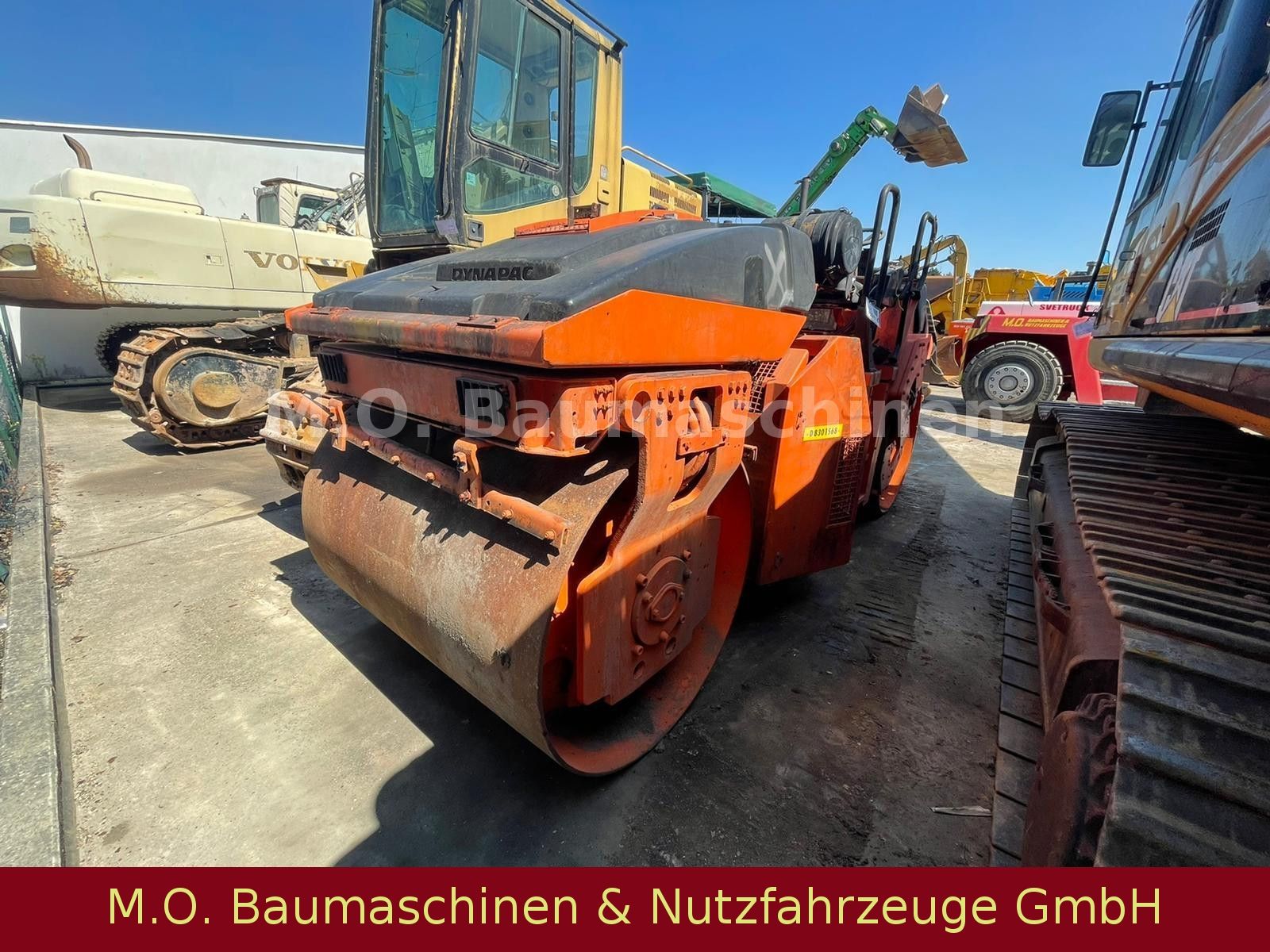Fahrzeugabbildung Dynapac CC 222 / Walze / 7,7 T /