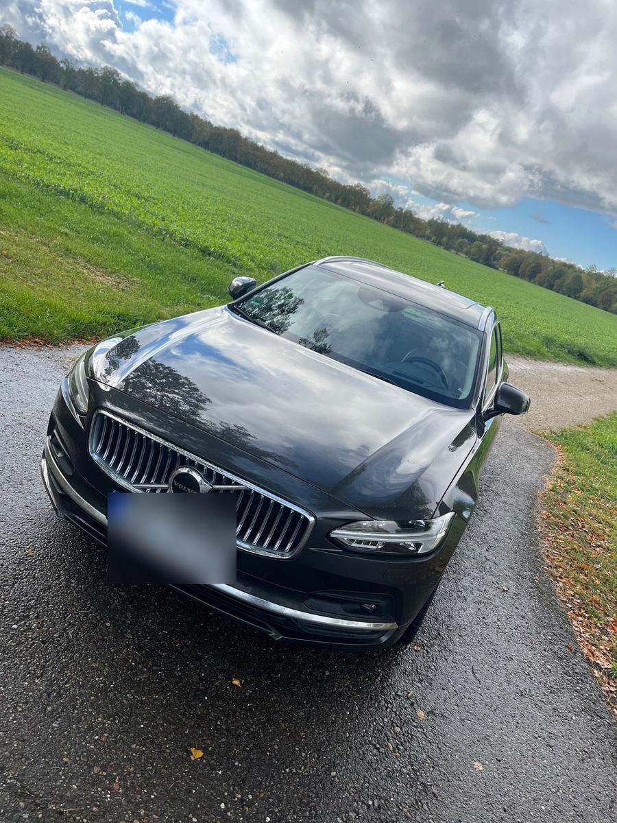 Volvo V90