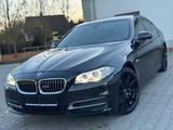 BMW 520 d xDrive/HEADUP/LED/LEDER/FRONTKAM/19 ZOLL - BMW 520: Limousine, 520d