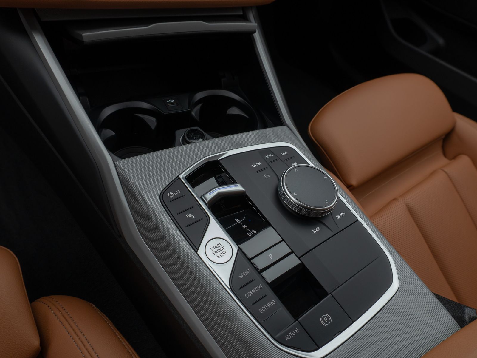 Fahrzeugabbildung BMW 320d xD Kamera DAB HiFi Stop&Go Alarm Sport LED