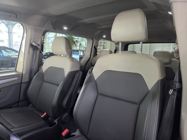 T7 Multivan Taxi 2.0 TDI LED STH AHK LÜ L2 LANG
