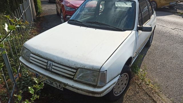 Peugeot 205 1.1 cabrio