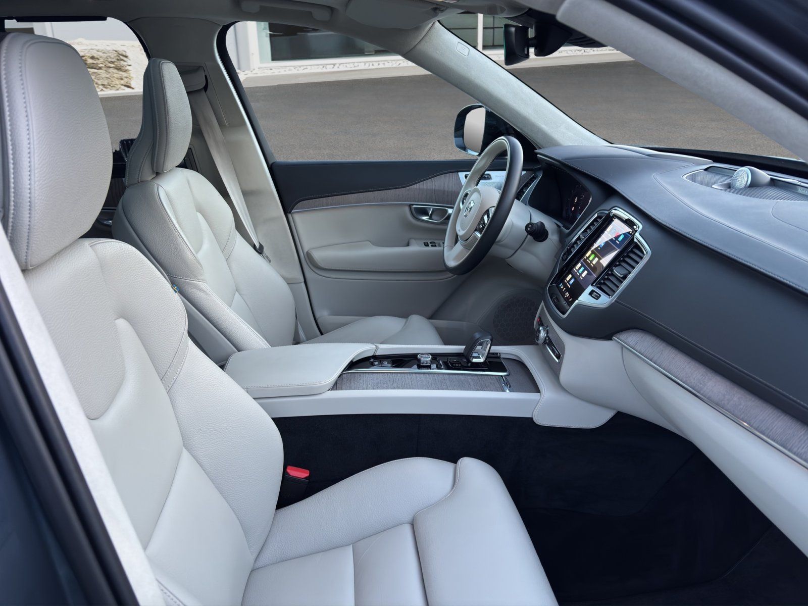 Fahrzeugabbildung Volvo XC 90 Ultimate Dark Recharge Plug-In Hybrid AWD