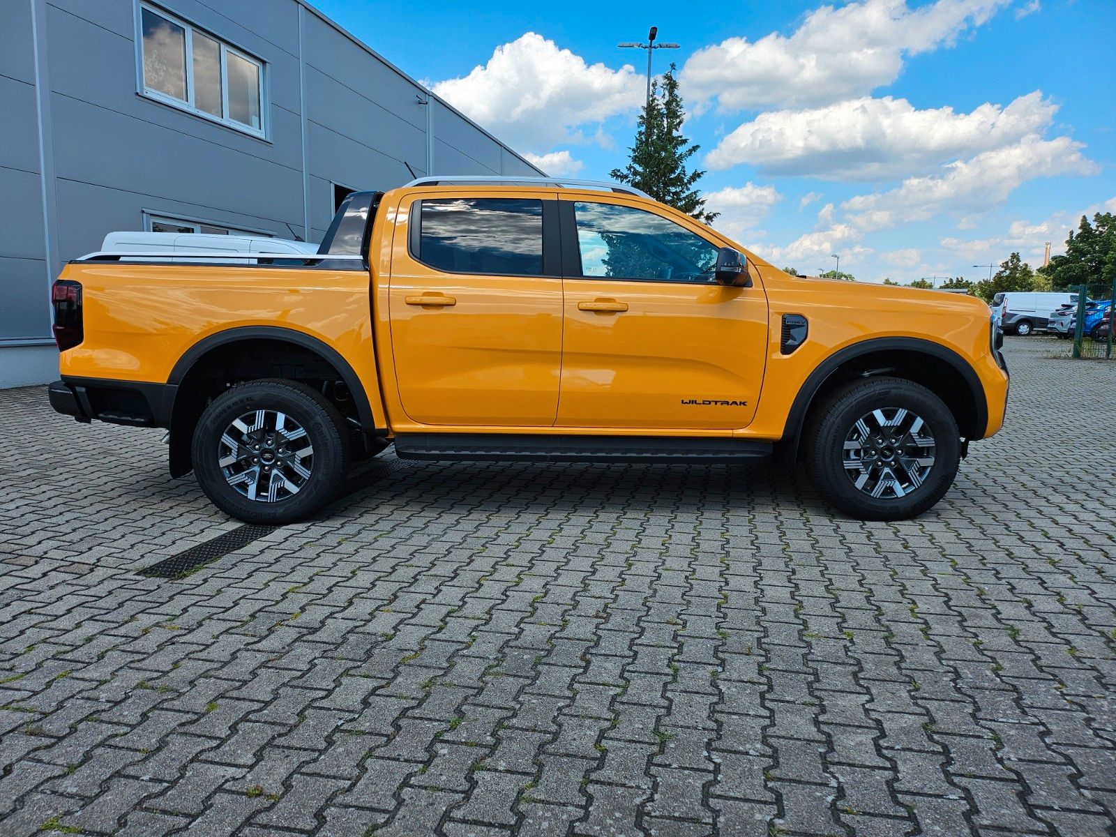 Fahrzeugabbildung Ford Ranger Plug-in-Hybrid Wildtrak e-4WD Doppelkabin
