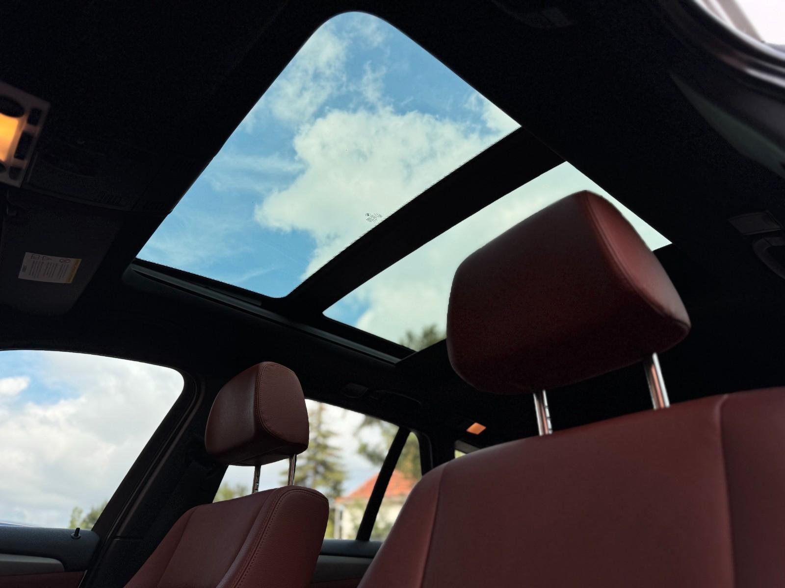BMW X1 XDRIVE 25D - 204 ch - 4X4 - BVA - ATTELAGE - TOIT PANO