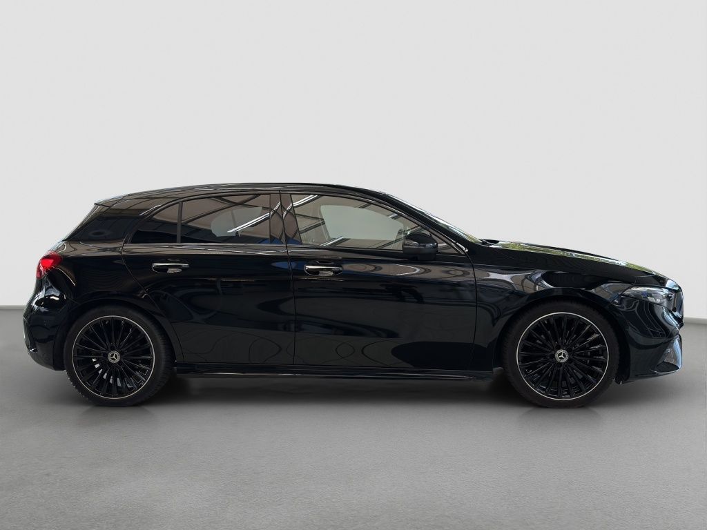 Fahrzeugabbildung Mercedes-Benz A 200 AMG Line AMG*Night*Navi*PDC*ParkAss*RFK