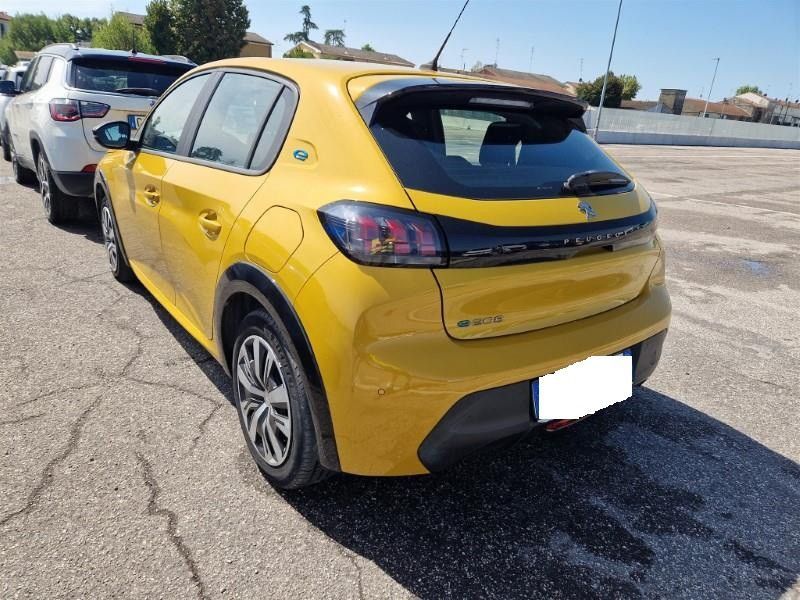 Peugeot e-208 5 Porte e-208 Active Pack 100kW imagem 3