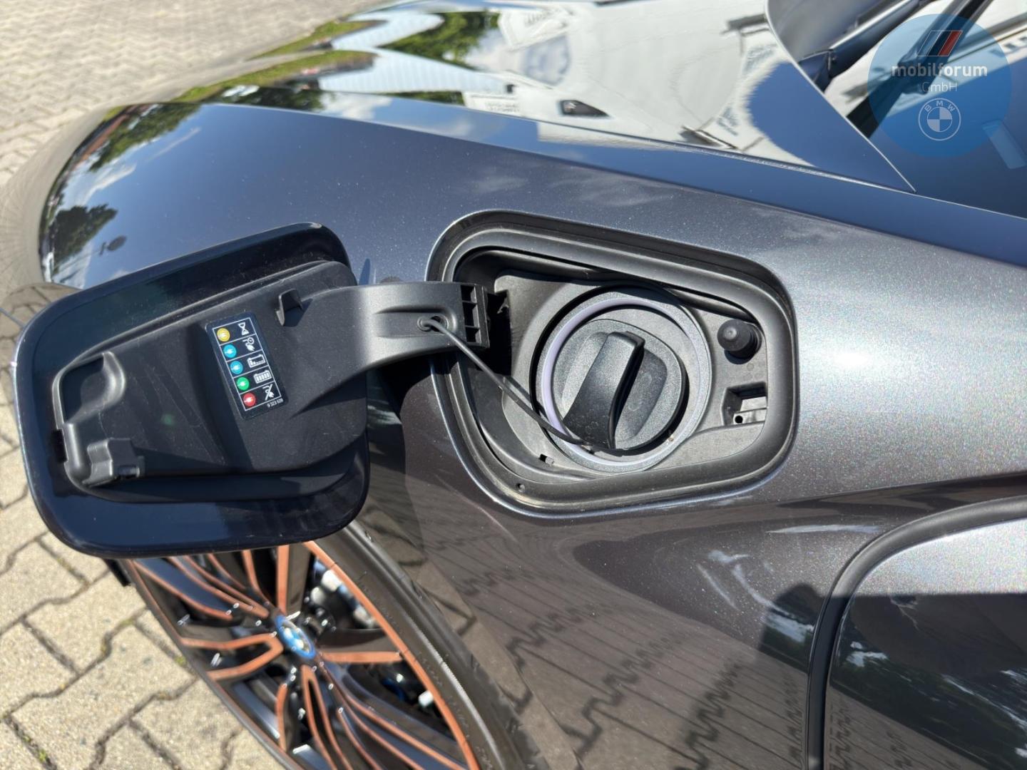 BMW i8 Roadster Ultimate Sophisto-Edition 1 of 200