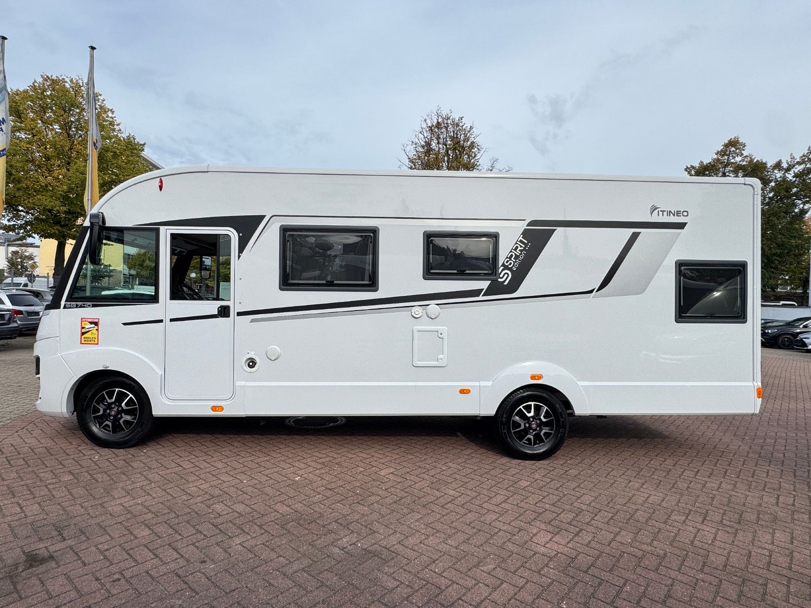 Fahrzeugabbildung Rapido ITINEO SB 740 SPIRIT EDITION LUFTFEDERUNG 2KLIMA