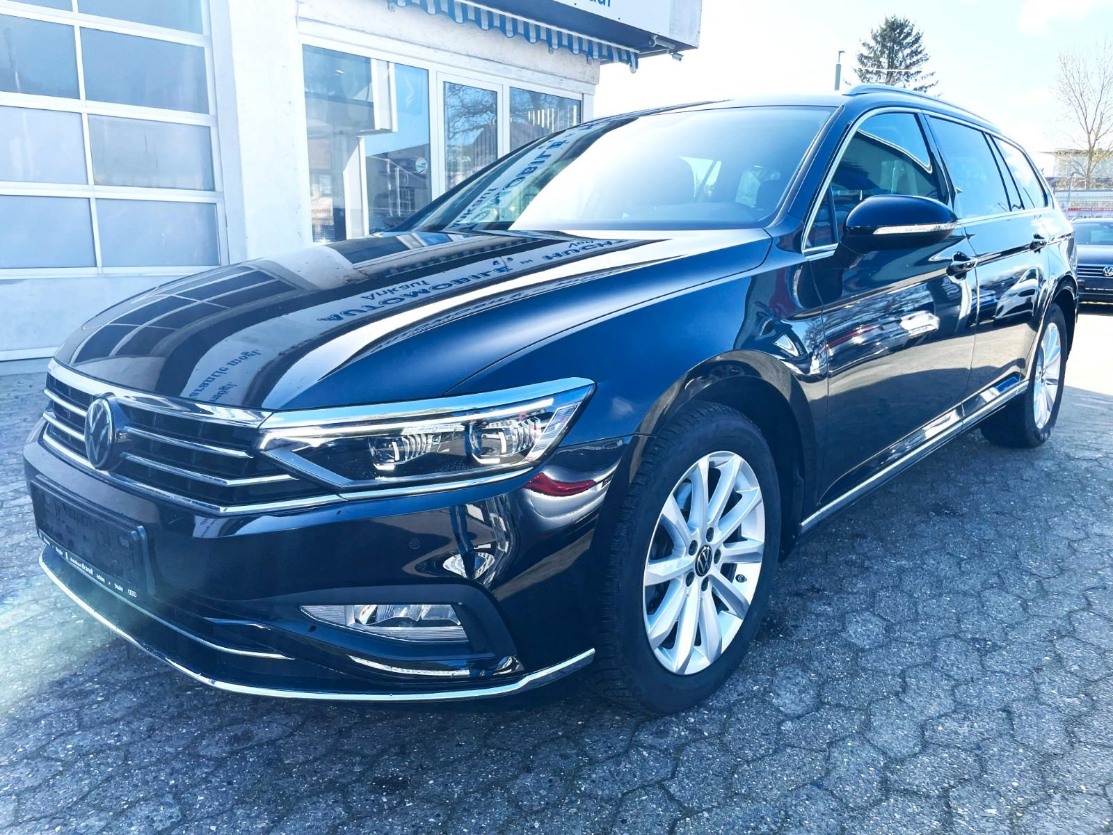 Volkswagen Passat Variant Elegance DSG Nav Sitzh MATRIX AHK