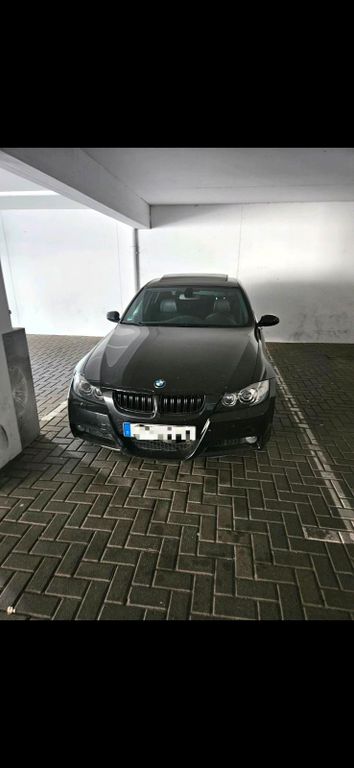 Image of BMW 330