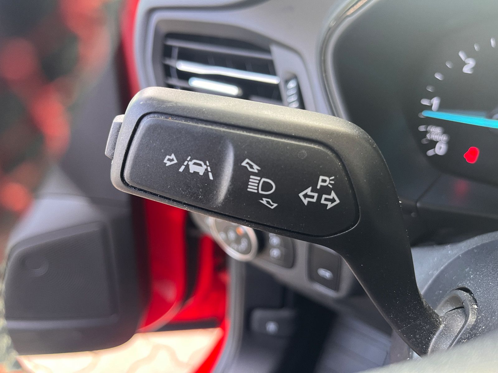 Fahrzeugabbildung Ford Focus Turnier ST-Line