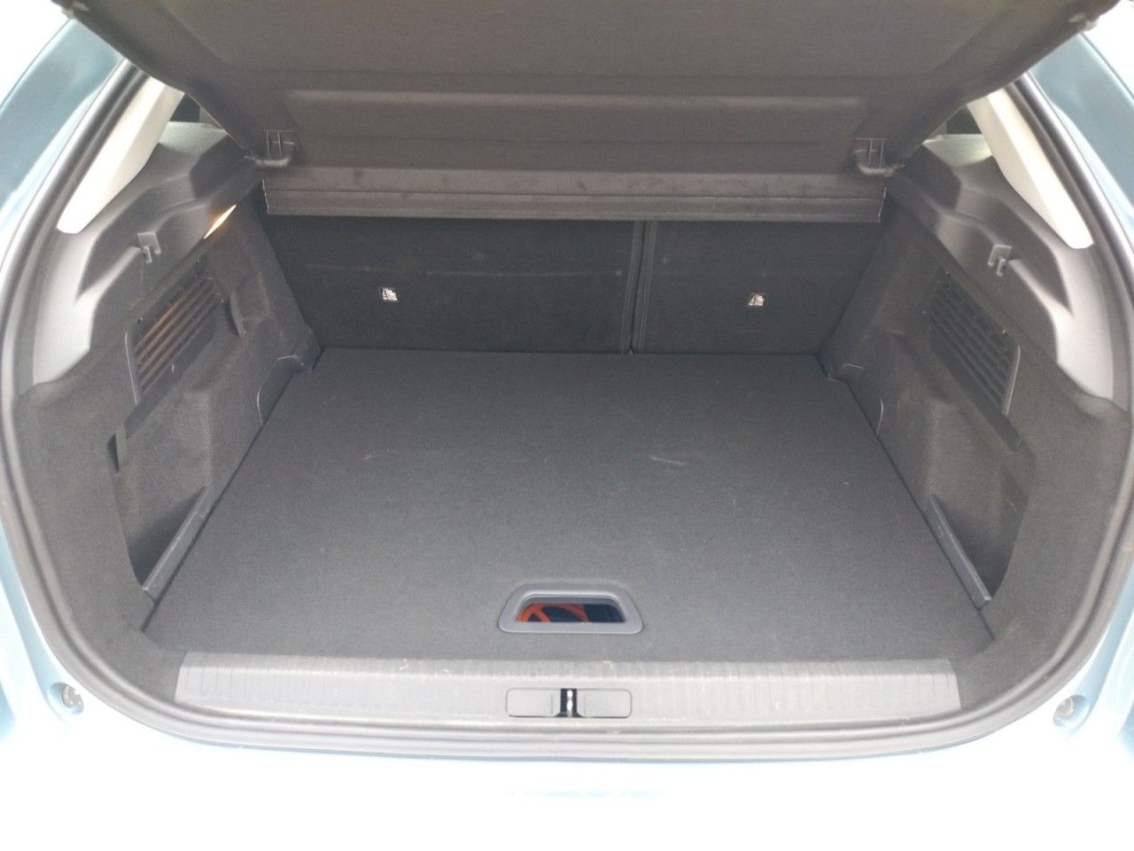 Fahrzeugabbildung Citroën ë-C4 Lim. Feel Pack 136 PS
